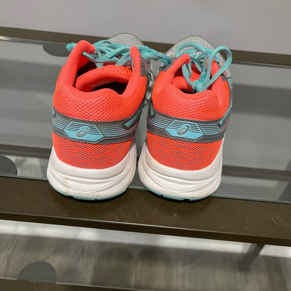 Asics - Picture 4 of 4